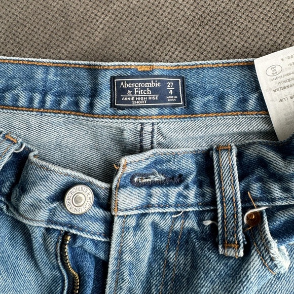 Abercrombie and Fitch high rise denim shorts size 27 - Picture 2 of 3